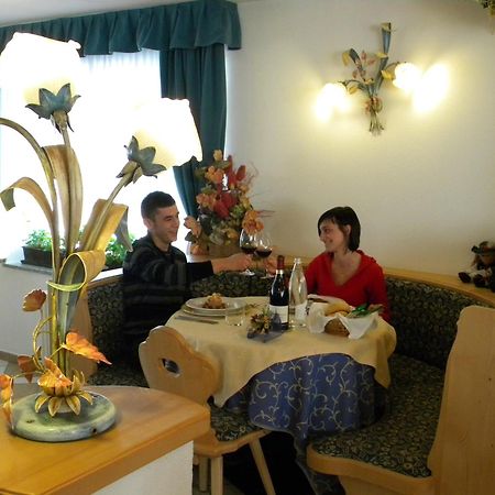 Hotel El Pilon Pozza di Fassa Ngoại thất bức ảnh