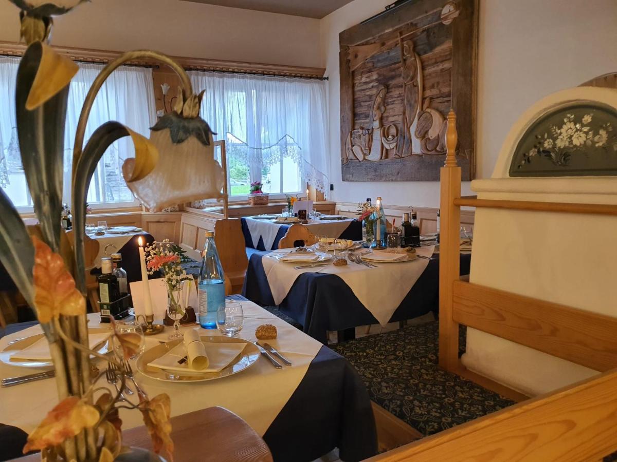 Hotel El Pilon Pozza di Fassa Ngoại thất bức ảnh