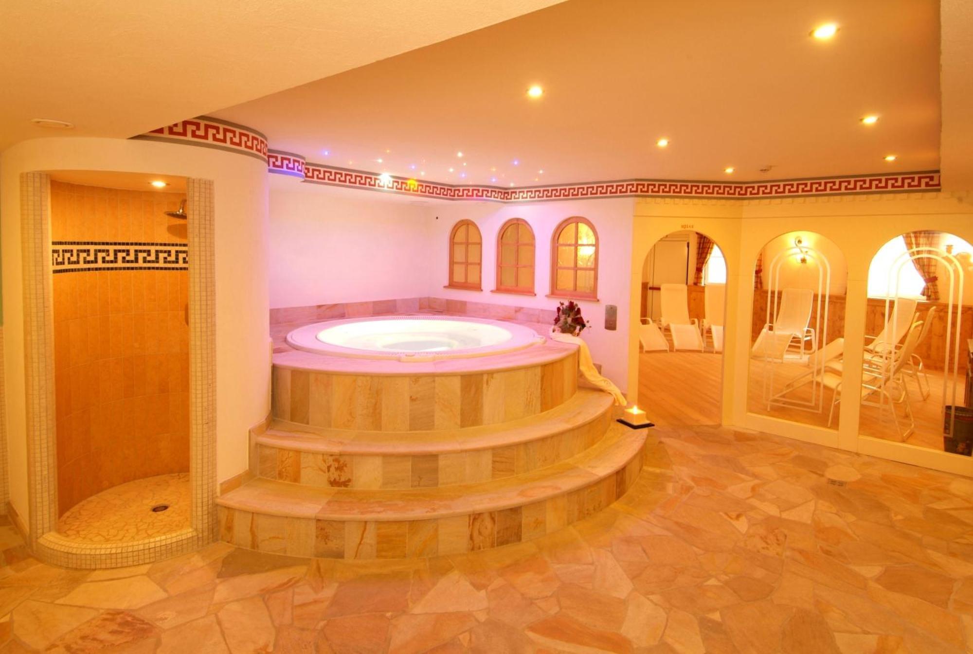 Hotel El Pilon Pozza di Fassa Ngoại thất bức ảnh
