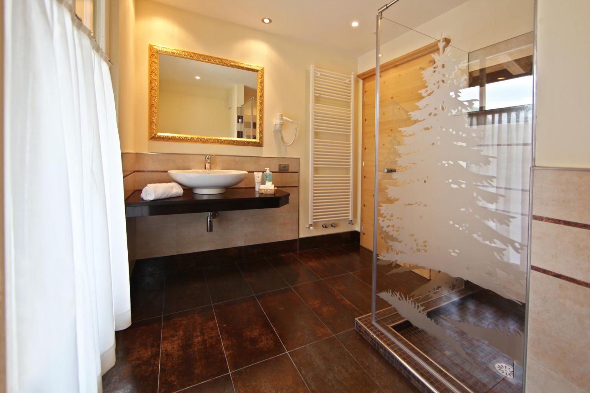 Hotel El Pilon Pozza di Fassa Ngoại thất bức ảnh