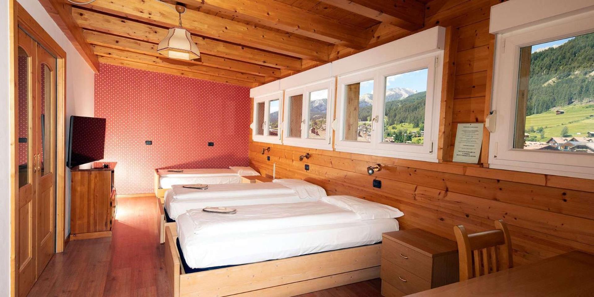 Hotel El Pilon Pozza di Fassa Ngoại thất bức ảnh