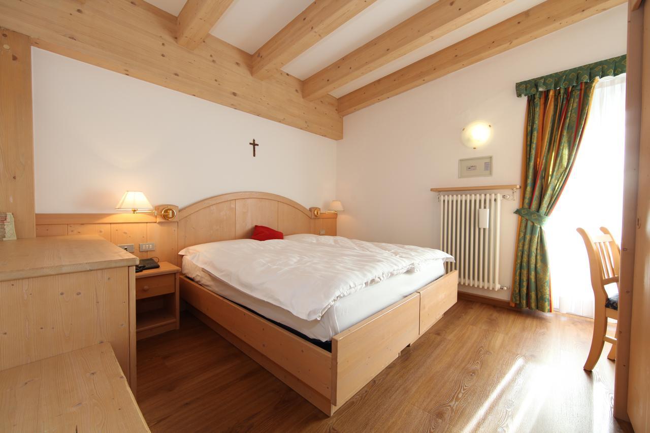 Hotel El Pilon Pozza di Fassa Ngoại thất bức ảnh